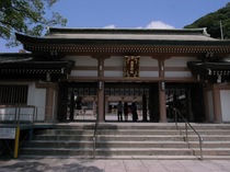 照国神社