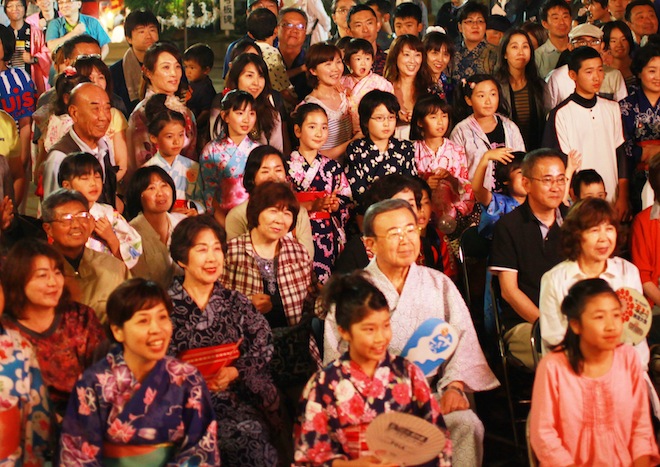 六月灯の三姉妹